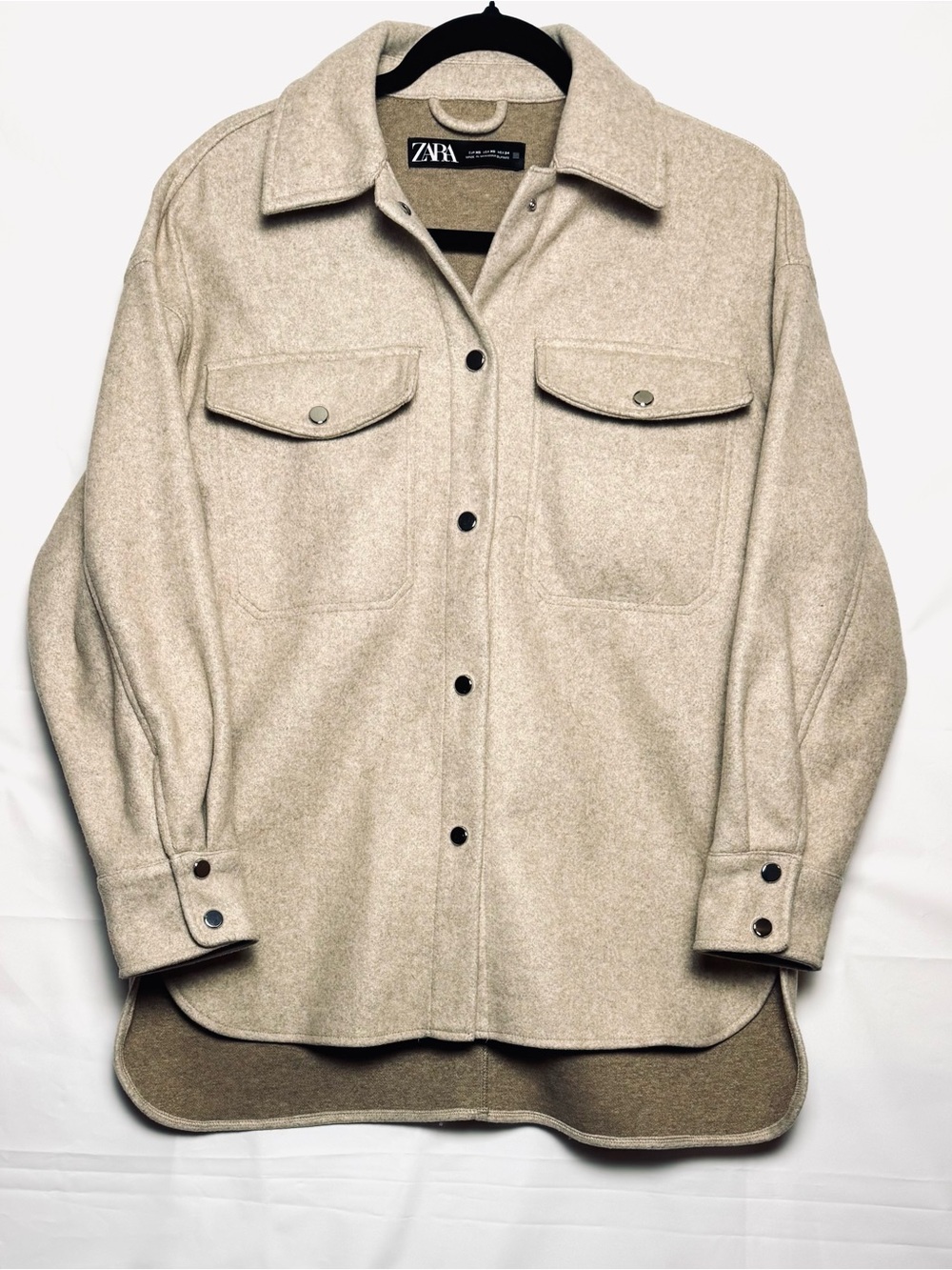 ZARA Beige/Cream Women’s Shacket with Button Flap Pockets, XS. NWOT